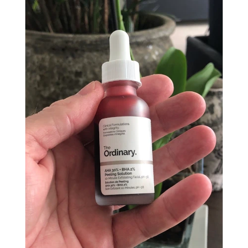 The Ordinary AHA 30% + BHA 2% Peeling
                Solution